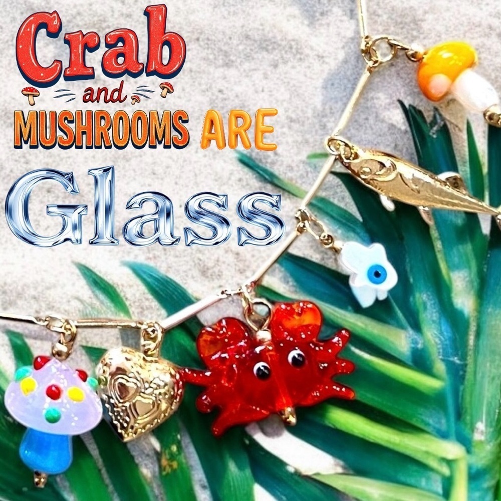 Adorable gold toned summer fun charm necklace. Crab boils here we come! - Picture 17 of 17
